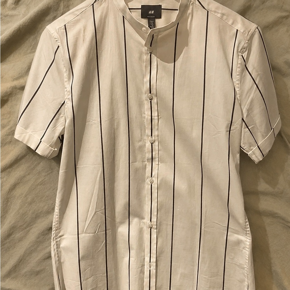 H&M White Short-Sleeve Band Collar Shirt with Black Vertical Stripes